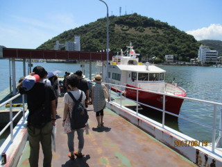 備前市　日生諸島観光の乗船の様子